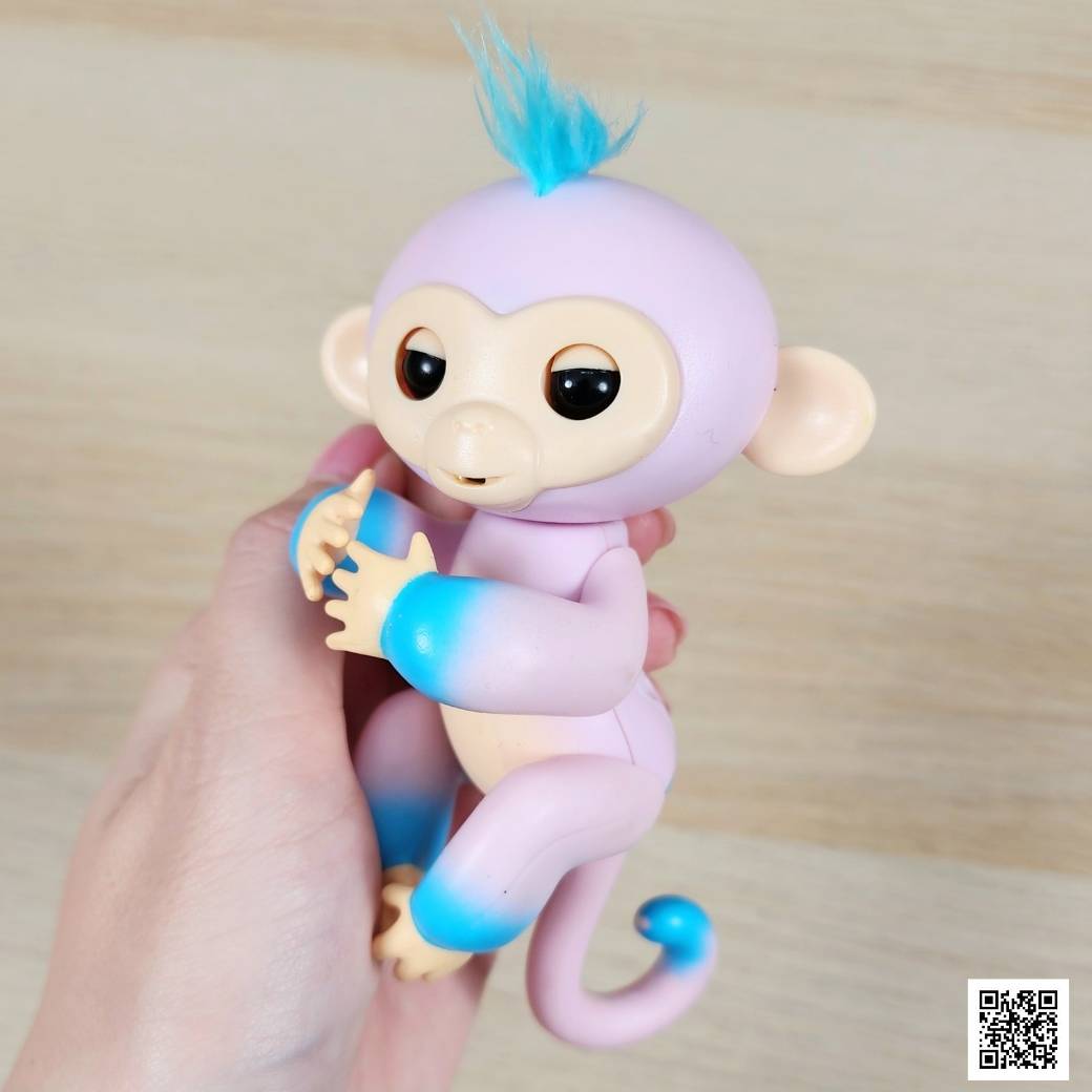[Q34]  Fingerlings Baby Monkey