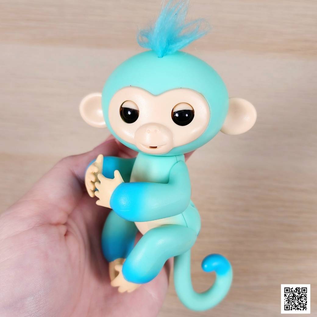 [Q35]  Fingerlings Baby Monkey